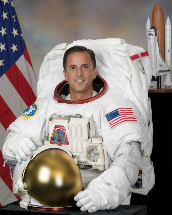 Joe Acabá, de la NASA, será el astronauta jefe de la agencia