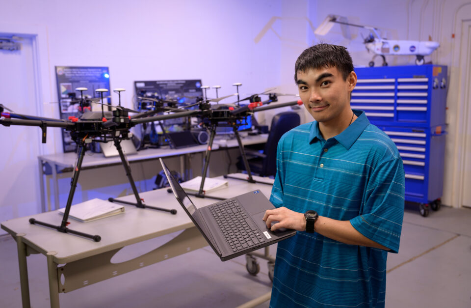 Aero Engineer Brings NASA into Hawaii’s Classrooms