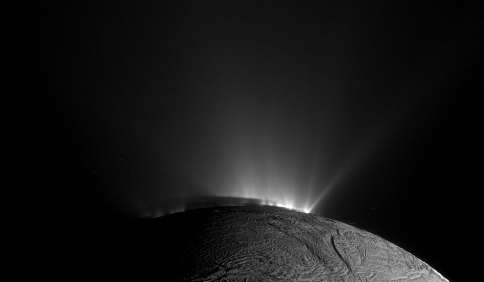 NASA Study Finds Life-Sparking Energy Source and Molecule at Enceladus
