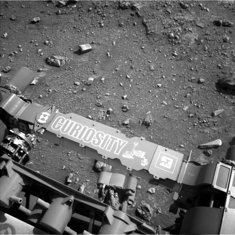 Sols 4255-4256: Just Passing Through