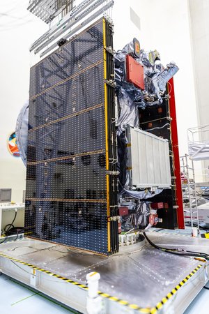 NASA’s Europa Clipper Gets Set of Super-Size Solar Arrays