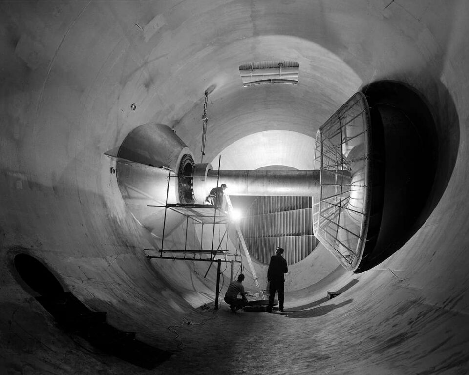 Turning Vanes inside the Altitude Wind Tunnel