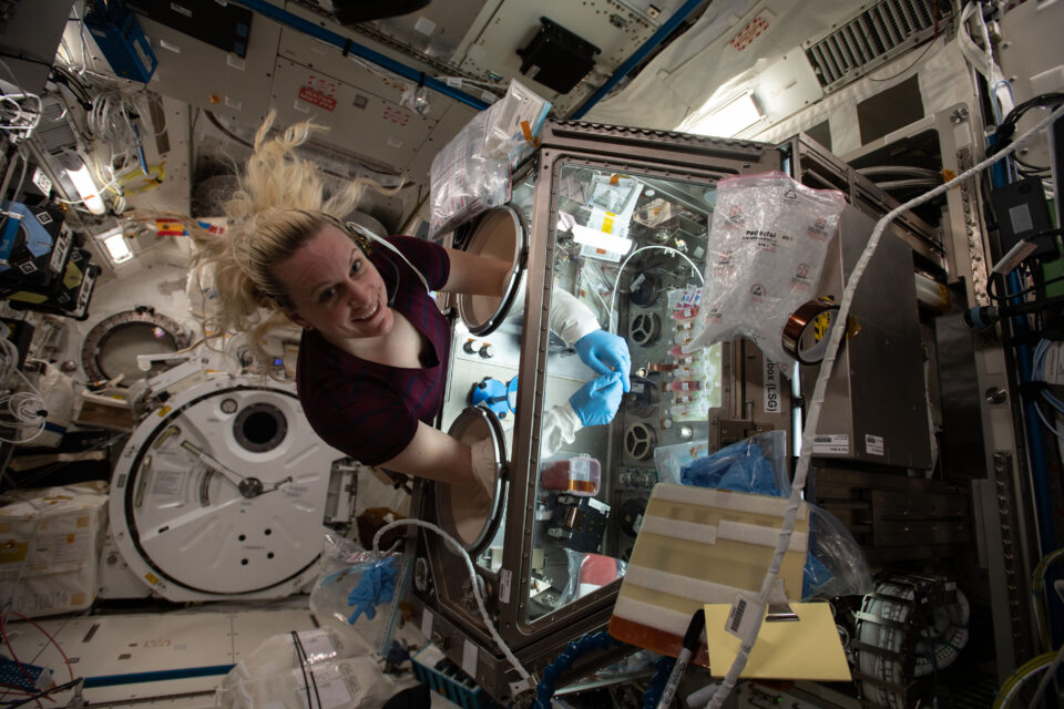 NASA Astronaut to Answer Questions from Students in California