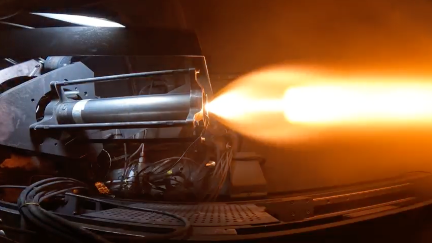 NASA Marshall Fires Up Hybrid Rocket Motor to Prep for Moon Landings
