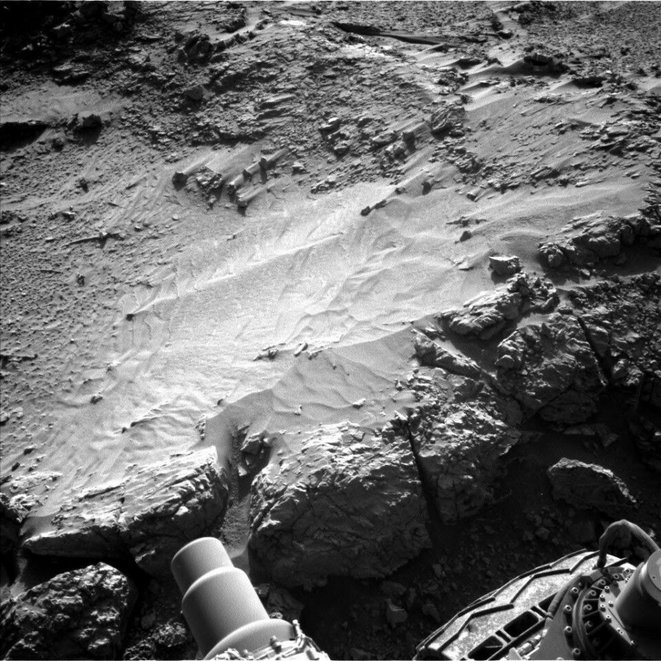 Sols 4541–4542: Boxwork Structure, or Just “Box-Like” Structure?